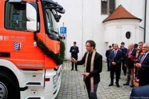 Fahrzeugweihe des Wechselladerfahrzeug der Feuerwehr Günzburg.