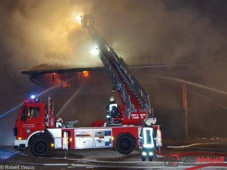 Brand einer Scheune in Edelstetten im Landkreis Günzburg