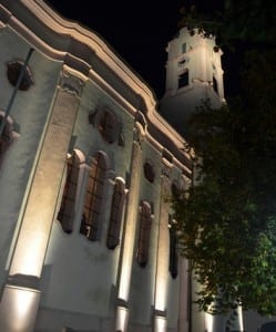 Illumination der Frauenkirche in Günzburg.