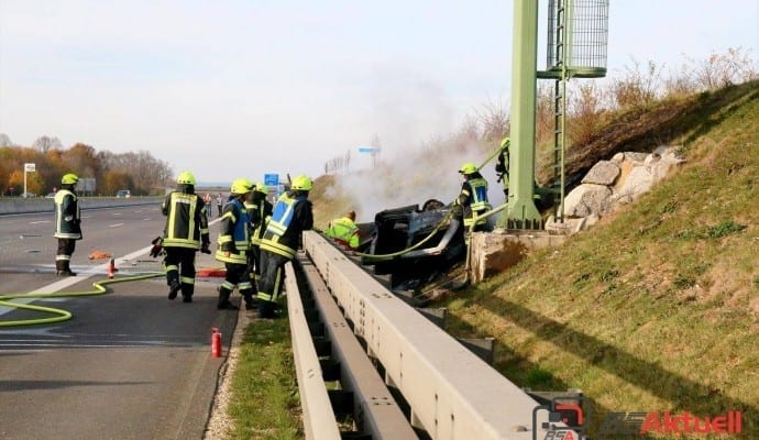 ToedlicherVerkehrsunfallaufderAutobahnbeiLeipheim.