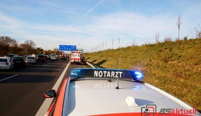 ToedlicherVerkehrsunfallaufderAutobahnbeiLeipheim.