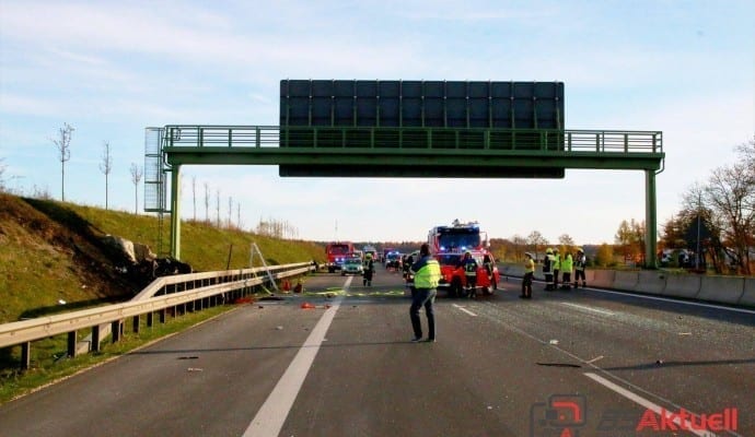 ToedlicherVerkehrsunfallaufderAutobahnbeiLeipheim.