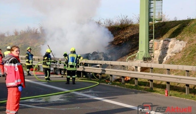 ToedlicherVerkehrsunfallaufderAutobahnbeiLeipheim.