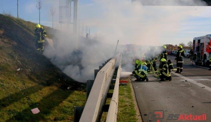 ToedlicherVerkehrsunfallaufderAutobahnbeiLeipheim.