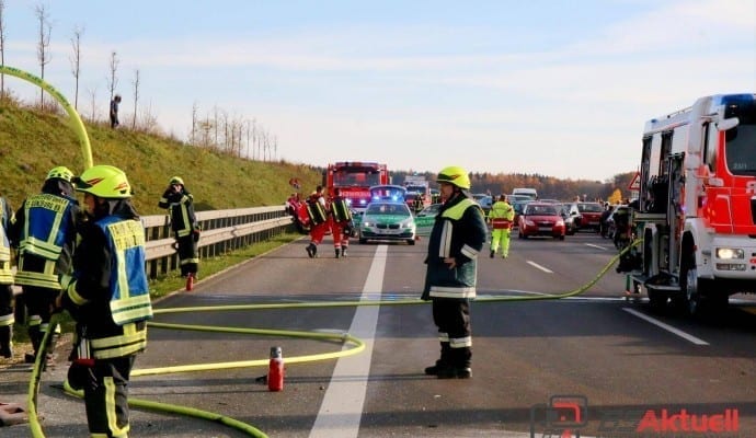 ToedlicherVerkehrsunfallaufderAutobahnbeiLeipheim.