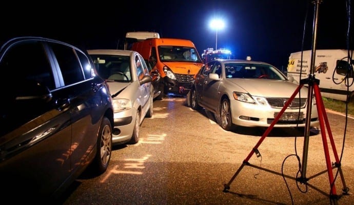 AuffahrunfallaufderBbeiNeu UlmmitmehrerenFahrzeugen