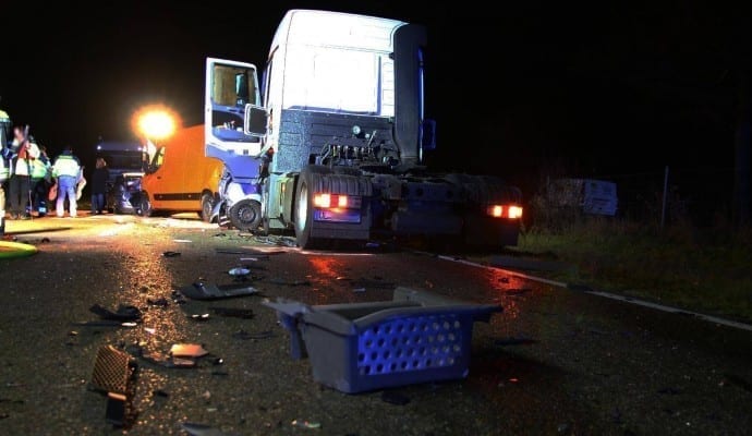 AuffahrunfallaufderBbeiNeu UlmmitmehrerenFahrzeugen