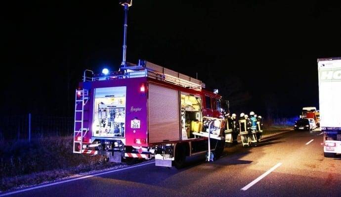 AuffahrunfallaufderBbeiNeu UlmmitmehrerenFahrzeugen