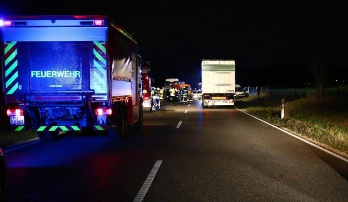 AuffahrunfallaufderBbeiNeu UlmmitmehrerenFahrzeugen