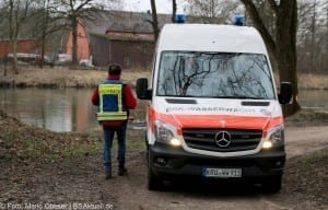 Feuerwehr und Wasserwacht suchten nach der Vermissten die Donau ab, nach der Vermissten