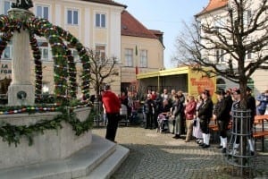 ErsterOsterbrunneninIchenhausenAnspracherdes.BürgermeistersZanker