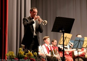 FrühjahrskonzertMusikkapelleAutenriedTrompeterundMusikpädagogeThomasSeitz