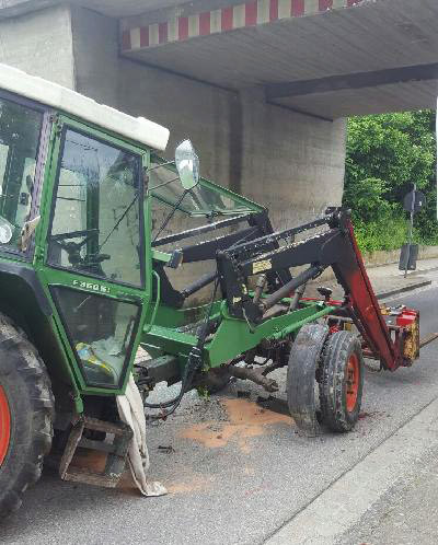 Traktor Offingen Unterführung 2