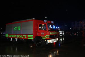 Stickstoff aus Sicherheitsventil einer Gasflasche in Günzburg