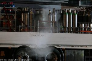 Stickstoff aus Sicherheitsventil einer Gasflasche in Günzburg