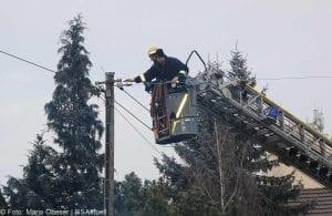 Brand Lauingen Asylbewerberunterkunft Feuerwehr und THW