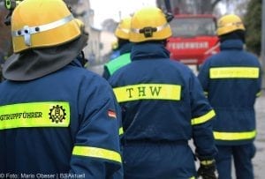 Brand Lauingen Asylbewerberunterkunft Feuerwehr und THW