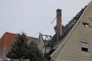 Brand Lauingen Asylbewerberunterkunft Feuerwehr und THW