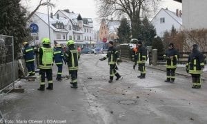 Brand Lauingen Asylbewerberunterkunft Feuerwehr und THW