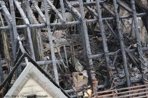 Brand Lauingen Asylbewerberunterkunft Feuerwehr und THW