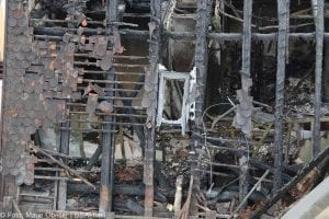 Brand Lauingen Asylbewerberunterkunft Feuerwehr und THW