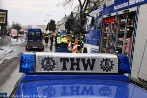 Brand Lauingen Asylbewerberunterkunft Feuerwehr und THW