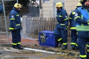 Brand Lauingen Asylbewerberunterkunft Feuerwehr und THW