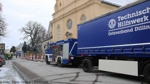 Brand Lauingen Asylbewerberunterkunft Feuerwehr und THW