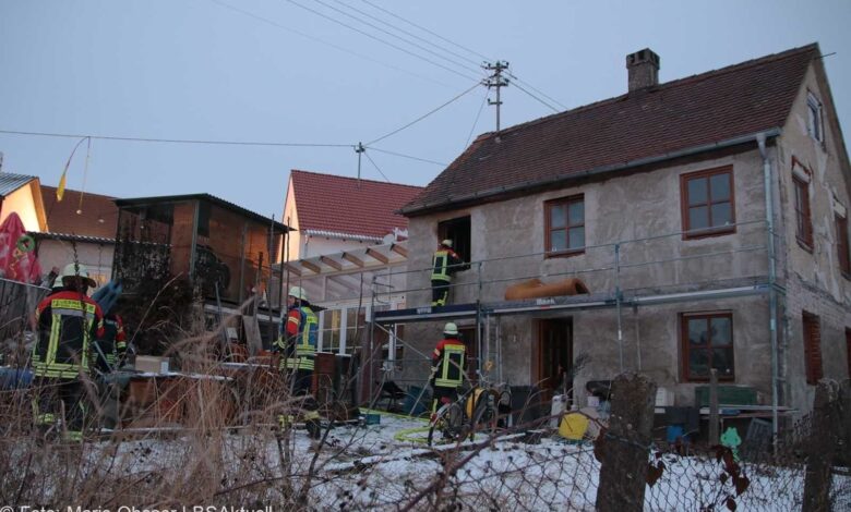 Zimmerbrand in Unterelchingen in einem Gebäude