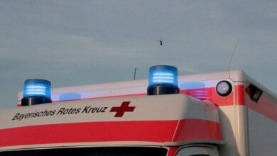Rettungswagen mit Rettungshubschrauber