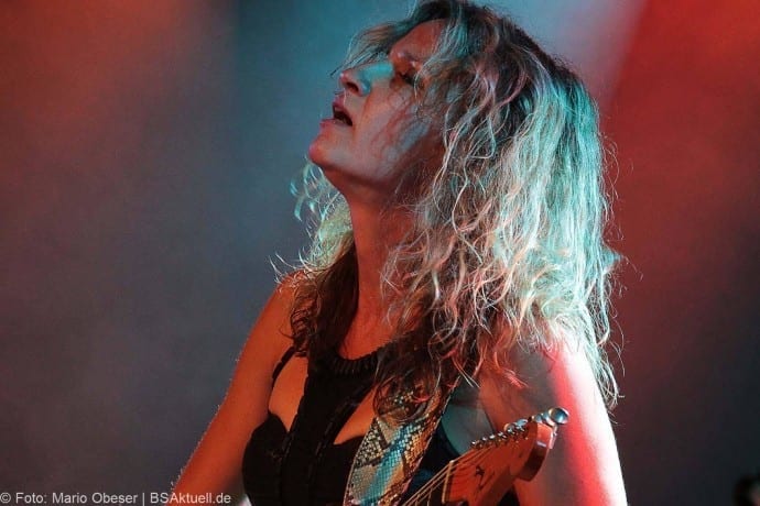 Konzert Ana Popovic und Band im UlmerZelt 2017