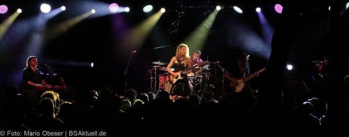 Konzert Ana Popovic und Band im UlmerZelt 2017