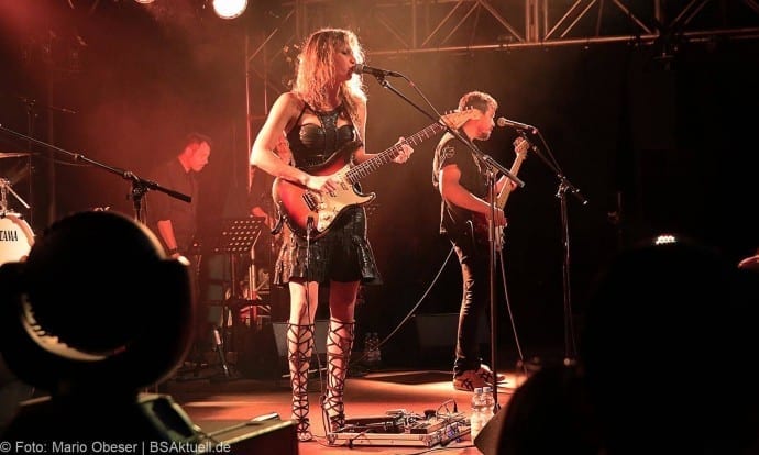 Konzert Ana Popovic und Band im UlmerZelt 2017