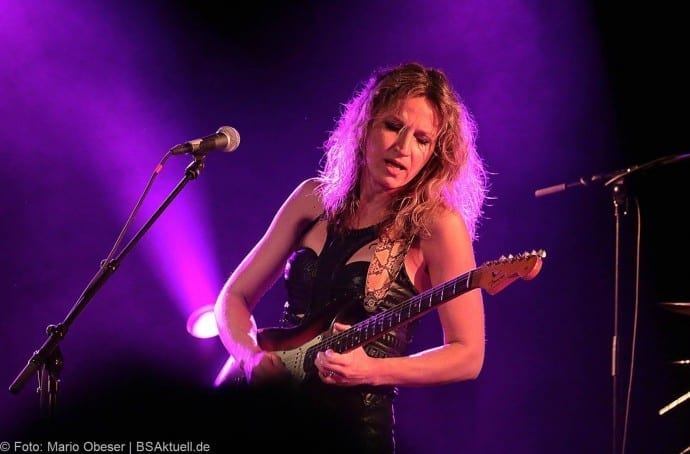 Konzert Ana Popovic und Band im UlmerZelt 77