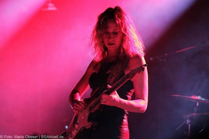 Konzert Ana Popovic und Band im UlmerZelt 77