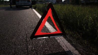 Warndreieck Unfall Polizei Nacht
