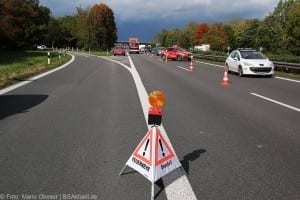 Kreis Unterallgäu: Lastwagen fährt auf der A7 auf anderen LKW auf