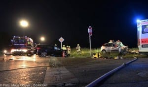 Kreis Günzburg - schwerer Verkehrsunfall B16 bei Ellzee