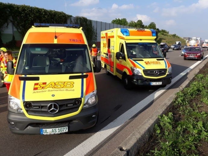 Kreis Günzburg - Unfall A8 bei Bubesheim