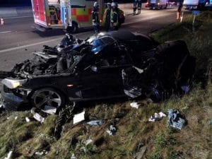Autobahn 8 Sattelzug kracht in Unfallstelle bei Leipheim 3