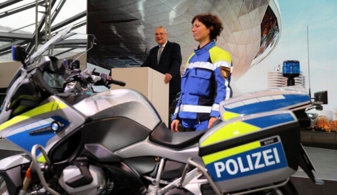 Neue Motorräder Bayerische Polizei BMW 1250 RT 2