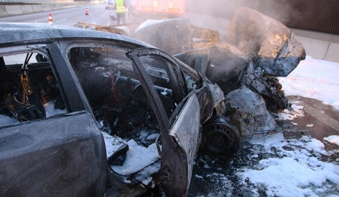 Schwerer Verkehrsunfall A8 bei Neusäß Augsburg am 06.12.2019