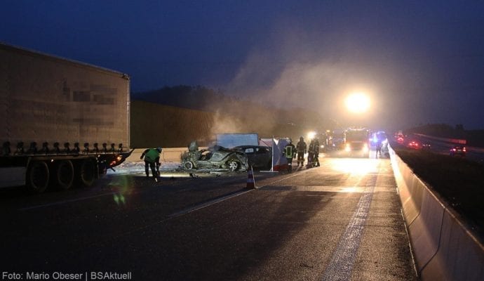 Schwerer Verkehrsunfall A8 bei Neusäß Augsburg am 06.12.2019