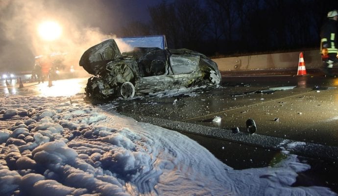 Schwerer Verkehrsunfall A8 bei Neusäß Augsburg am 06.12.2019