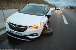 Unfall B16 AS Günzburg 07122019 1