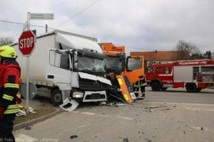 Unfall Münsterhausen St2025 Unflal Lkws 02122019 3