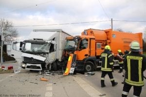 Unfall Münsterhausen St2025 Unflal Lkws 02122019 4