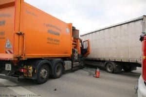 Unfall Münsterhausen St2025 Unflal Lkws 02122019 6