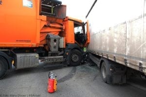 Unfall Münsterhausen St2025 Unflal Lkws 02122019 8