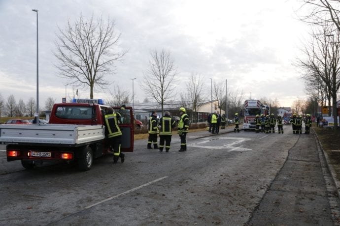 Bobingen Pkw Unfall Balkon 26012020 5